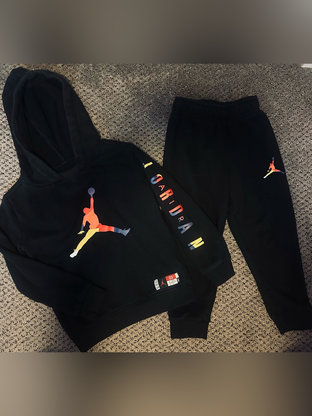 Jordan Kids Black Sweatpants & Hoodie Set w/ Multicolor Jumpman, Toddler Size 4T